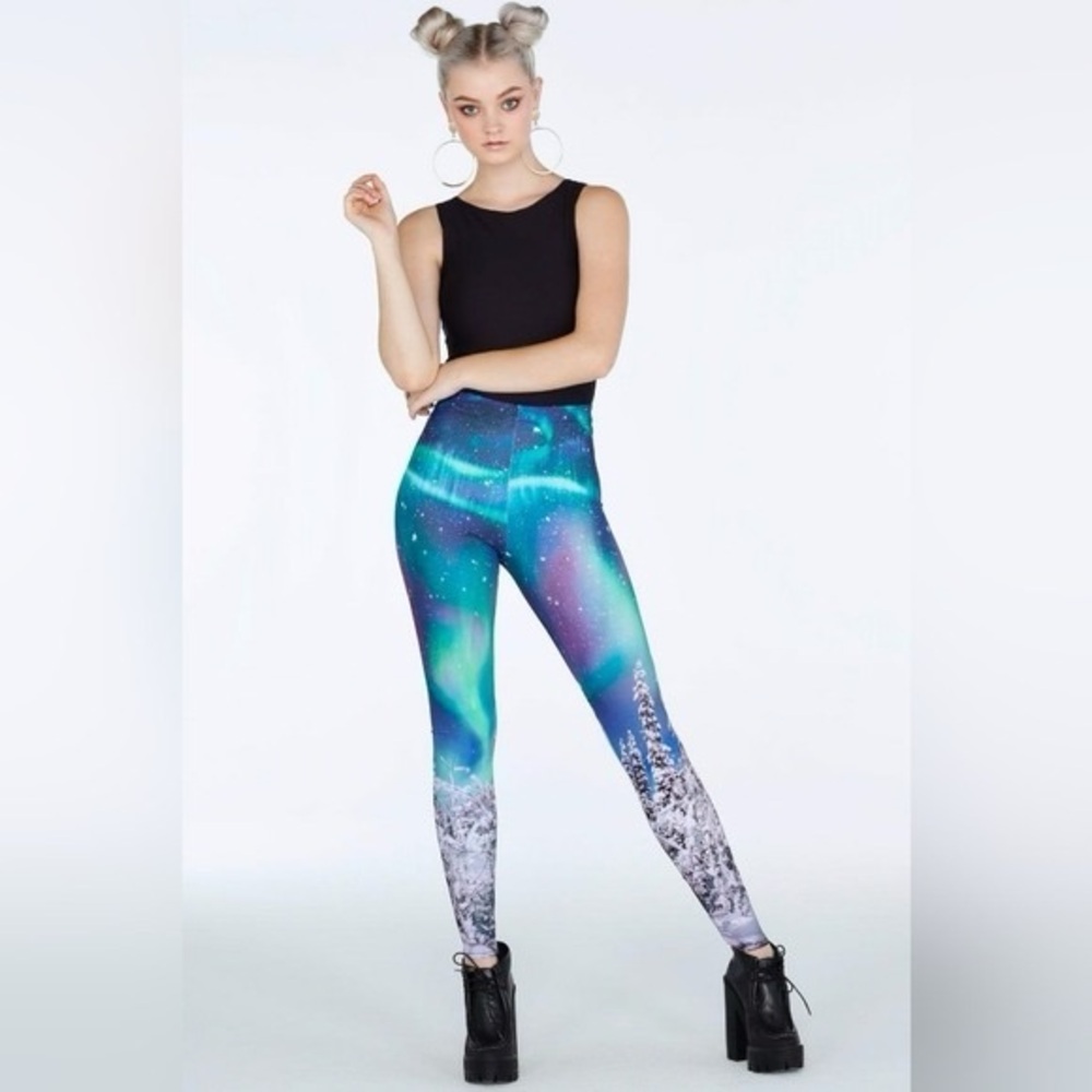 Blackmilk Aurora Frost HWMF Leggings Size Small